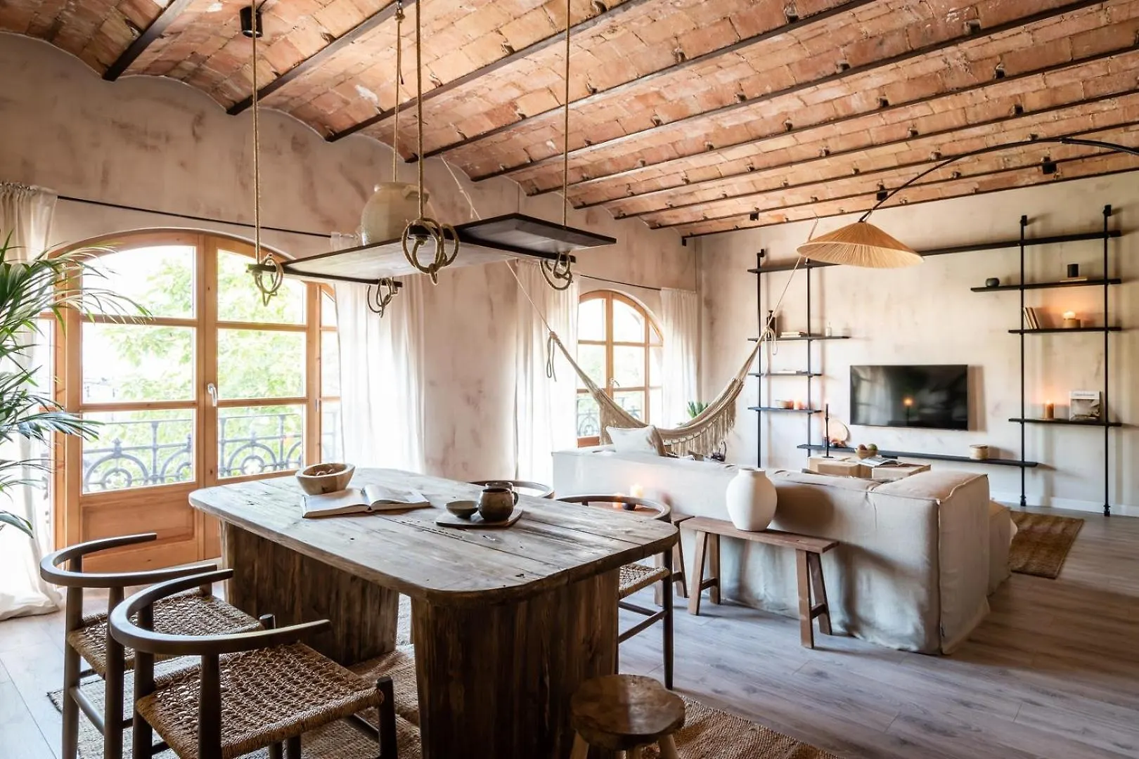Komodo - 3 bedrooms and terrace in El Born Barcelona